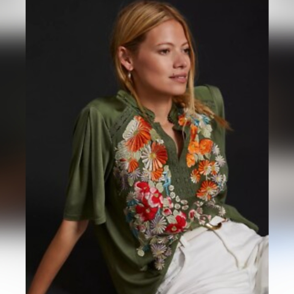 Tiny Anthropologie Eliana Embroidered Half Sleeve Top